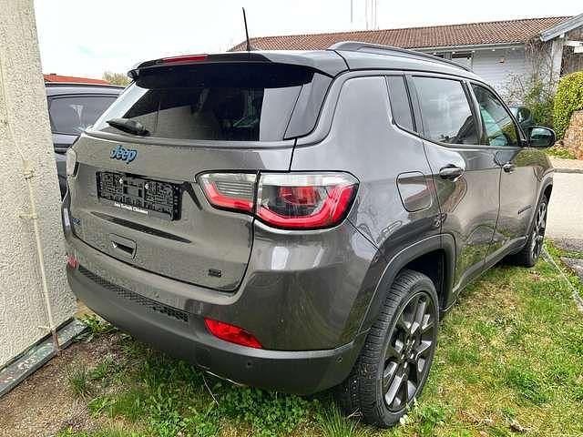 Usata Jeep Compass 179 CV (131 kW) 2021 Granite crystal met. clear c SUV
