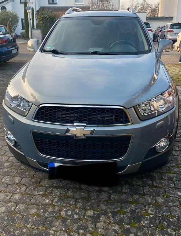 Grau Gebraucht 2012 Chevrolet Captiva LTZ SUV | 6.500 € (Fairer Preis) - Bild 1/4