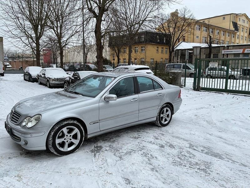 Silber Gebraucht 2006 Mercedes C180 Avantgarde Limousine | 3.499 € (Guter Preis) - Bild 1/4