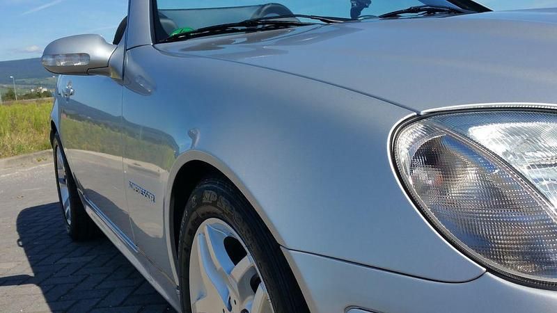 Gebraucht Mercedes SLK230 197 PS (144 kW) 2002 Silber Cabrio
