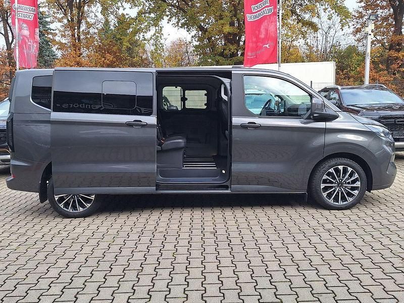 Neu Ford Tourneo Titanium 170 PS (125 kW) 2025 Grau Van / Kleinbus