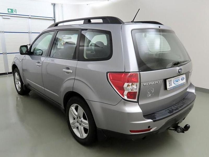 Gebraucht Subaru Forester Comfort 150 PS (110 kW) 2010 Steel silver (m) SUV