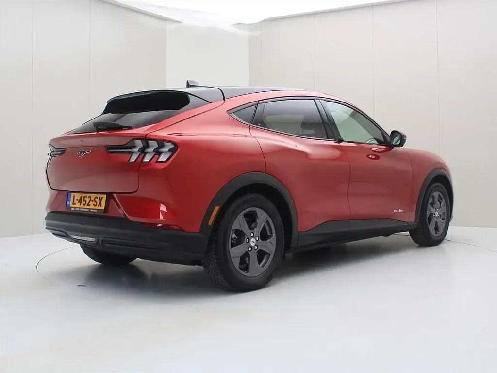 Gebraucht Ford Mustang Mach-E 225 kW (306 PS) 2021 Rot SUV