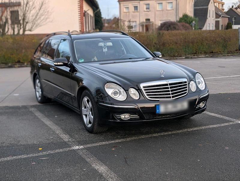 Schwarz Gebraucht 2008 Mercedes E280 Business Kombi | 4.250 € (Fairer Preis) - Bild 1/4