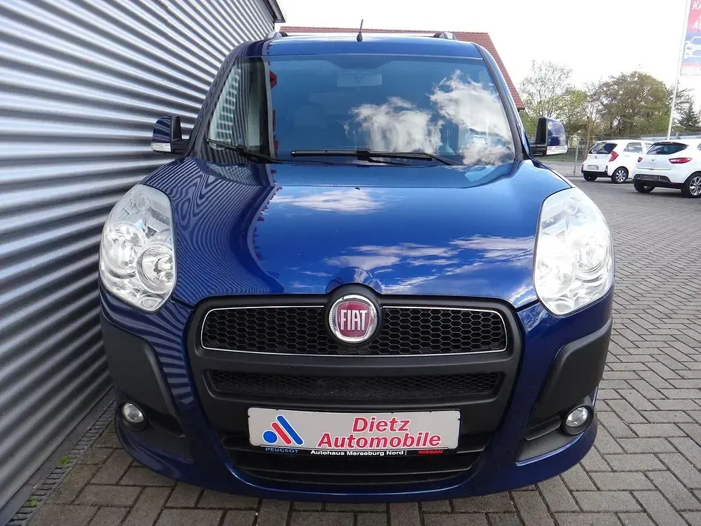 Gebraucht Fiat Doblò Dynamic 105 PS (77 kW) 2012 Blau Van / Kleinbus