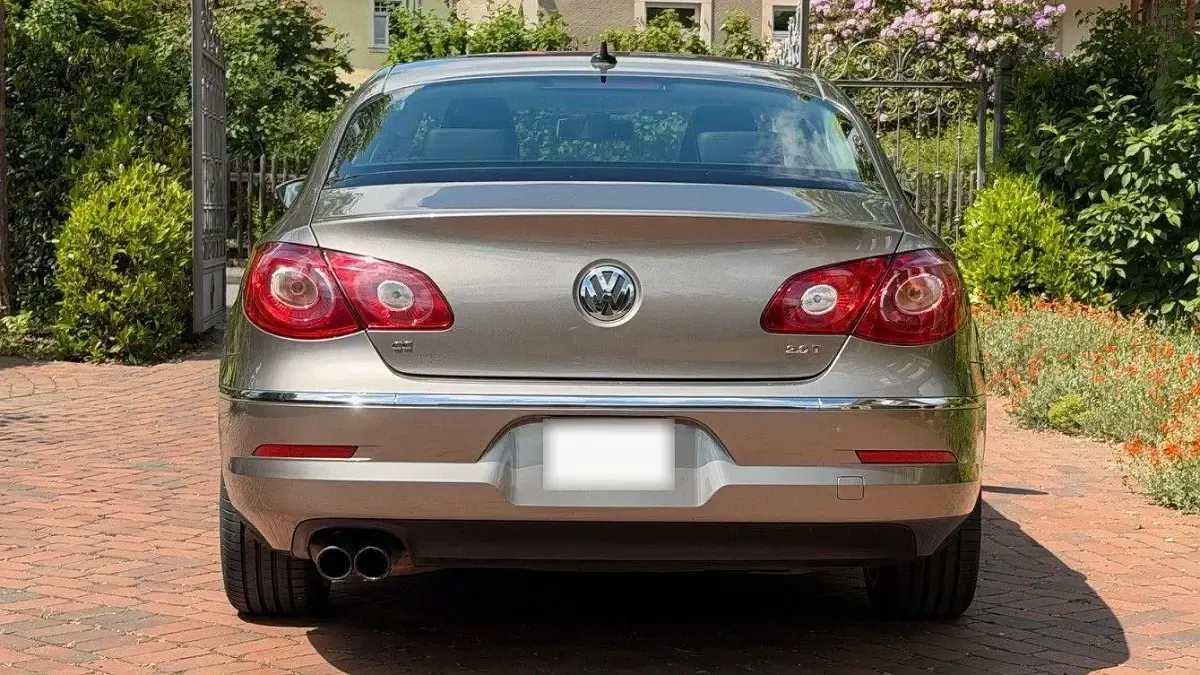 Gebraucht VW Passat Edition 200 PS (147 kW) 2011 Beige Coupé