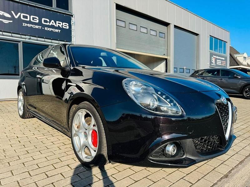 Gebraucht Alfa Romeo Giulietta Super 120 PS (88 kW) 2016 Schwarz Kleinwagen