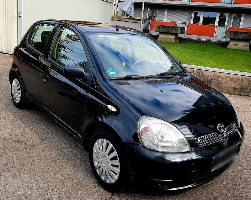 Schwarz Gebraucht 2002 Toyota Yaris Limousine | 1.990 € (Fairer Preis) - Bild 1/4