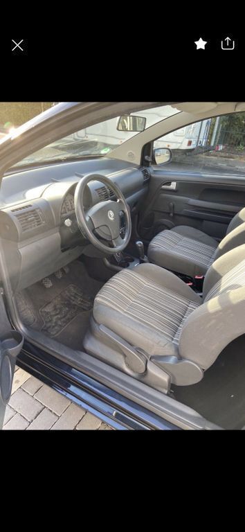 Gebraucht VW Fox 54 PS (39 kW) 2007 Schwarz Kleinwagen