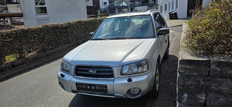 Gebraucht Subaru Forester 125 PS (91 kW) 2004 Silber SUV