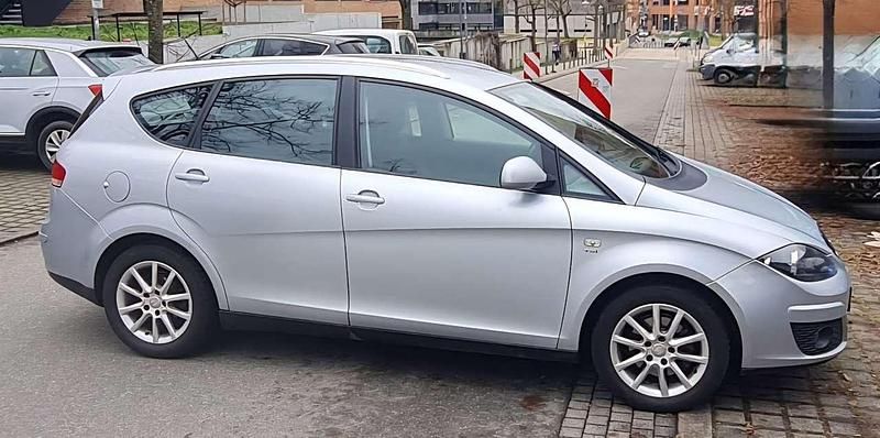 Gebraucht Seat Altea XL Sport 125 PS (91 kW) 2010 Van / Kleinbus