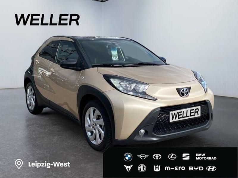 Gebraucht Toyota Aygo X Pulse 72 PS (52 kW) 2022 Beige SUV