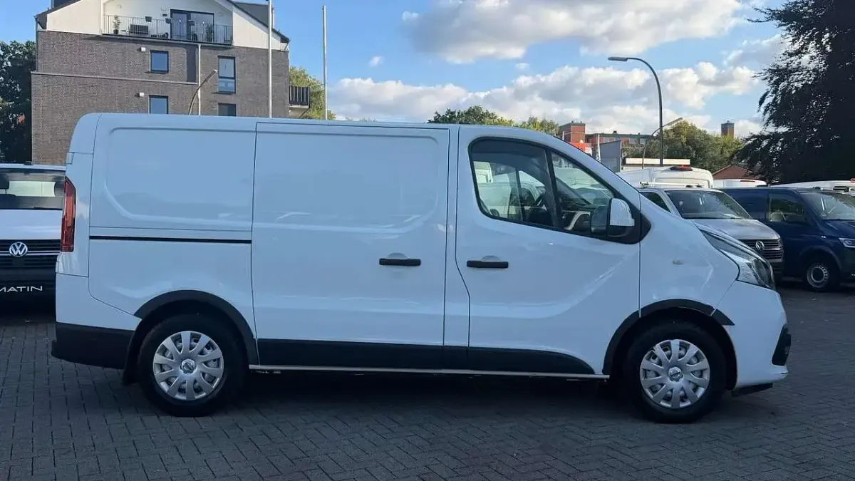 Gebraucht Nissan NV300 95 PS (69 kW) 2017 Weiß Van
