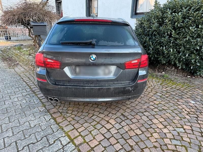 Gebraucht BMW 530 258 PS (189 kW) 2013 Grau Kombi