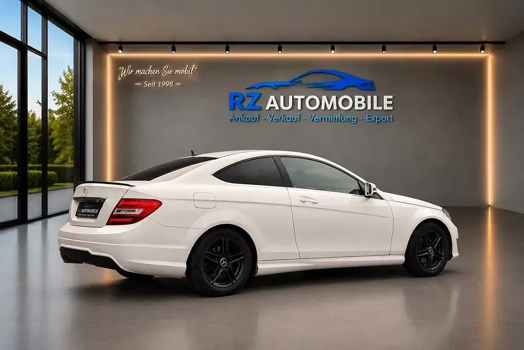 Gebraucht Mercedes C180 AMG line 156 PS (114 kW) 2013 Weiß Coupé