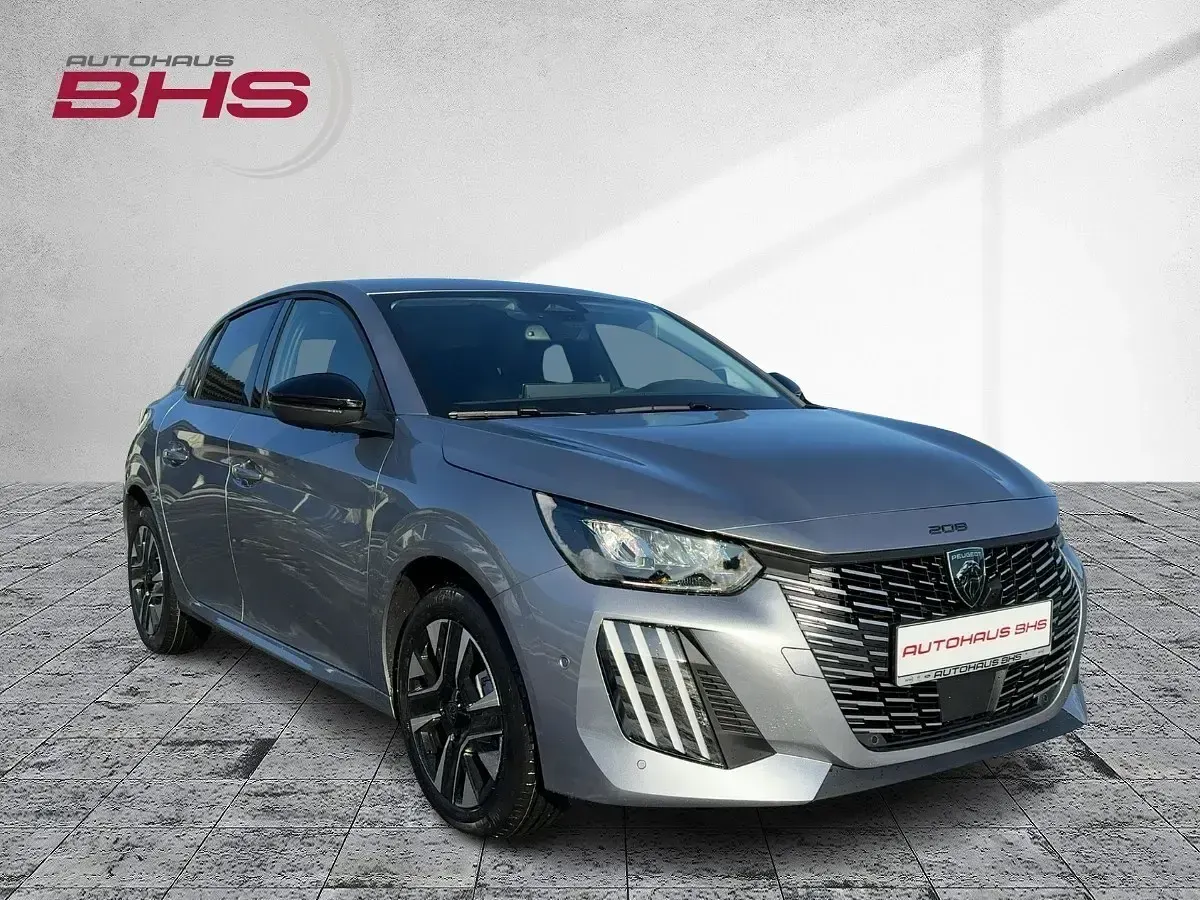 Neu Peugeot 208 Allure 101 PS (74 kW) 2026 Artense silber (silber) Kleinwagen