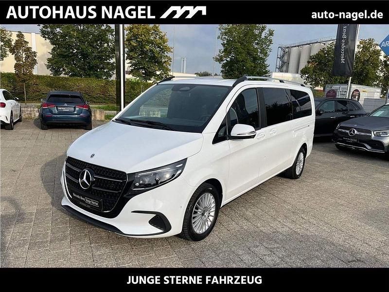 Weiß Gebraucht 2024 Mercedes V220 Style Van / Kleinbus | 58.880 € (Fairer Preis) - Bild 1/4