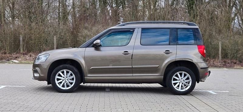Gebraucht Skoda Yeti Ambition 150 PS (110 kW) 2016 Beige SUV
