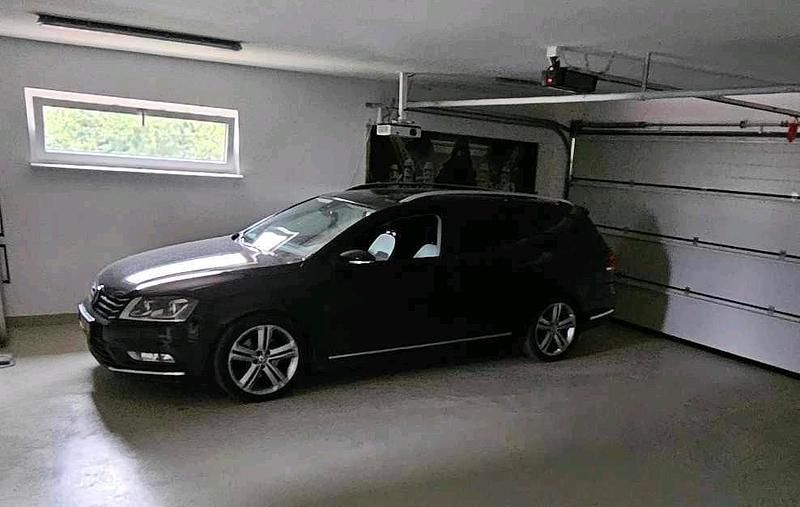 Schwarz Gebraucht 2014 VW Passat R-line BlueMotion Kombi | 8.000 € (Guter Preis) - Bild 1/4