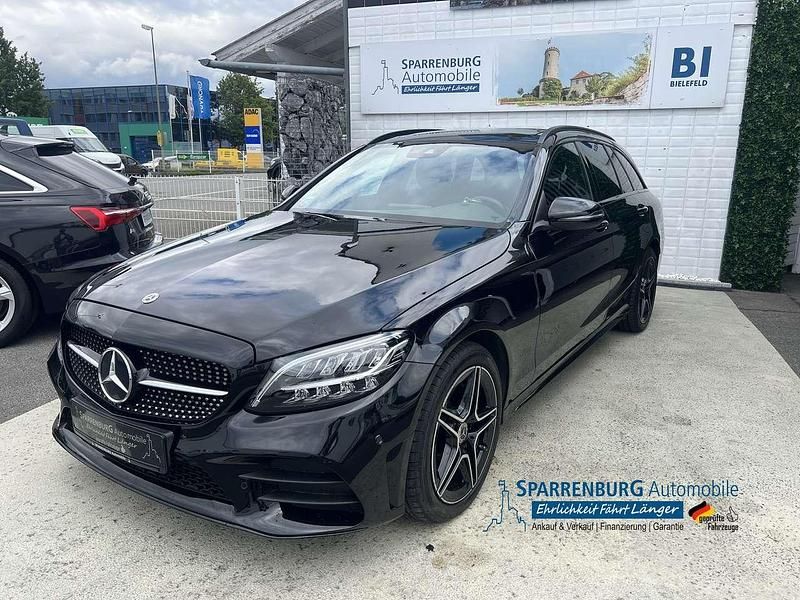 Schwarz Gebraucht 2019 Mercedes C220 AMG line Kombi | 18.499 € (Etwas zu teuer) - Bild 1/3