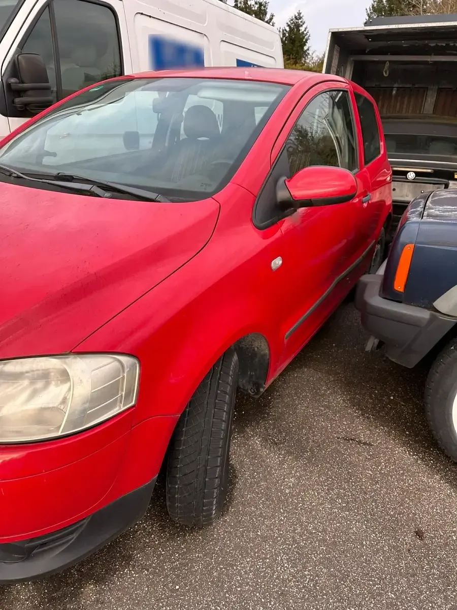 Gebraucht VW Fox 54 PS (39 kW) 2005 Rot Kleinwagen