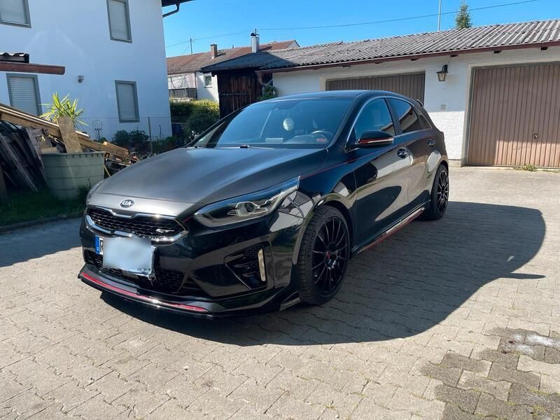 Schwarz Gebraucht 2019 Kia Ceed GT Limousine | 22.999 € (Fairer Preis) - Bild 1/4