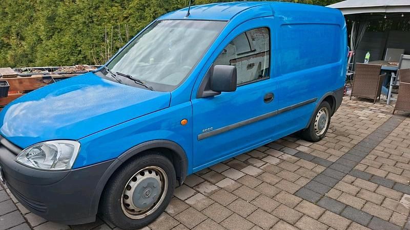 Second-hand Opel Combo 70 CP (51 kW) 2002 Albastru Monovolum