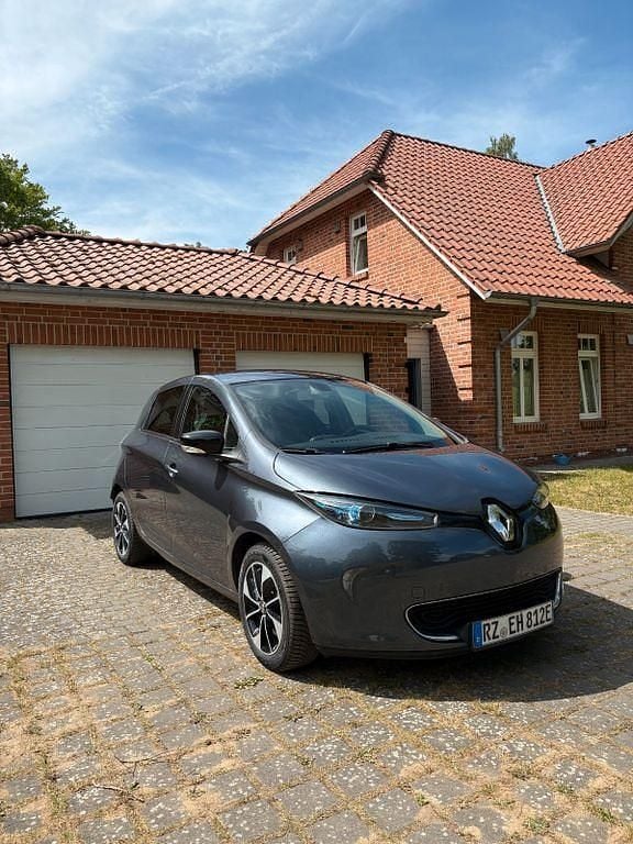 Grau Gebraucht 2017 Renault Zoe Intens Kleinwagen | 5.750 € - Bild 1/4