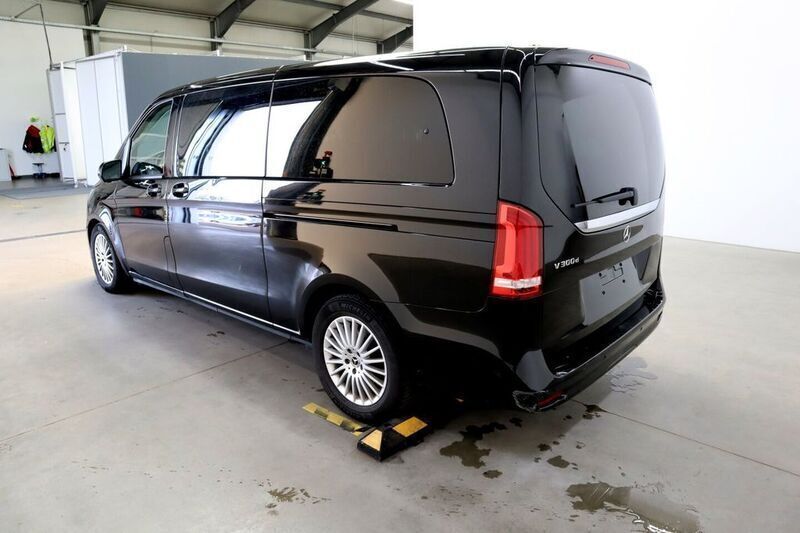 Gebraucht Mercedes V300 237 PS (174 kW) 2023 9197 obsidianschwarz Van / Kleinbus