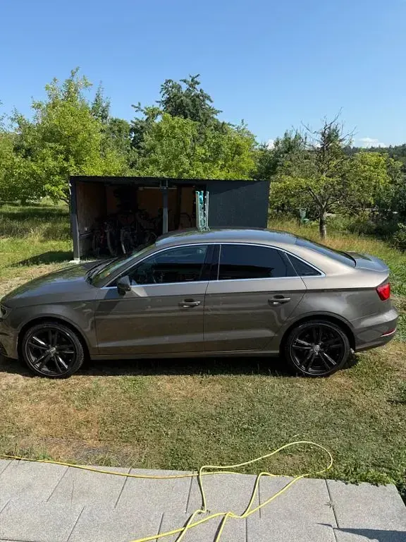 Gebraucht Audi A3 Ambiente 125 PS (91 kW) 2014 Andere farben Limousine
