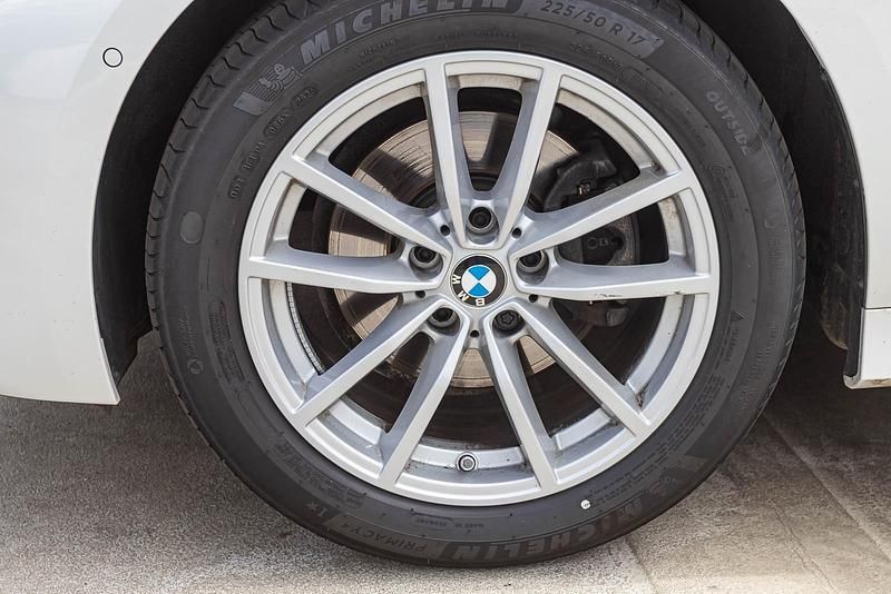 Gebraucht BMW 320 Comfort Edition 190 PS (139 kW) 2024 Weiß Limousine