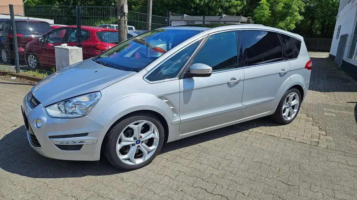 Gebraucht Ford S-MAX Titanium X 239 PS (175 kW) 2014 Silber /grau Van / Kleinbus