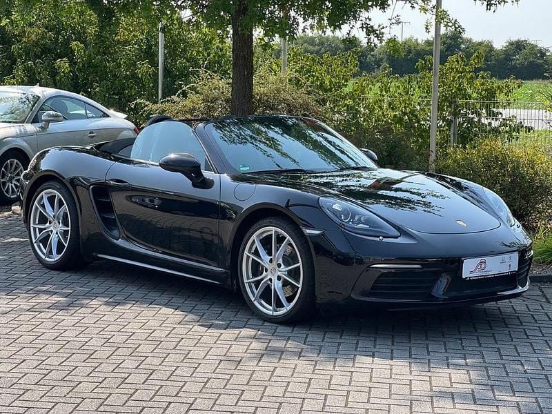Schwarz Gebraucht 2017 Porsche 718 Boxster Chrono Cabrio | 57.995 € (Fairer Preis) - Bild 1/4