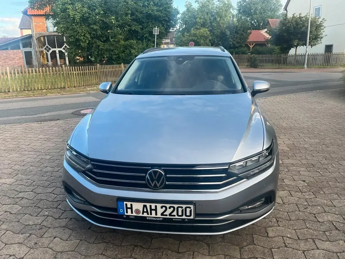Gebraucht VW Passat Business 150 PS (110 kW) 2024 Kombi