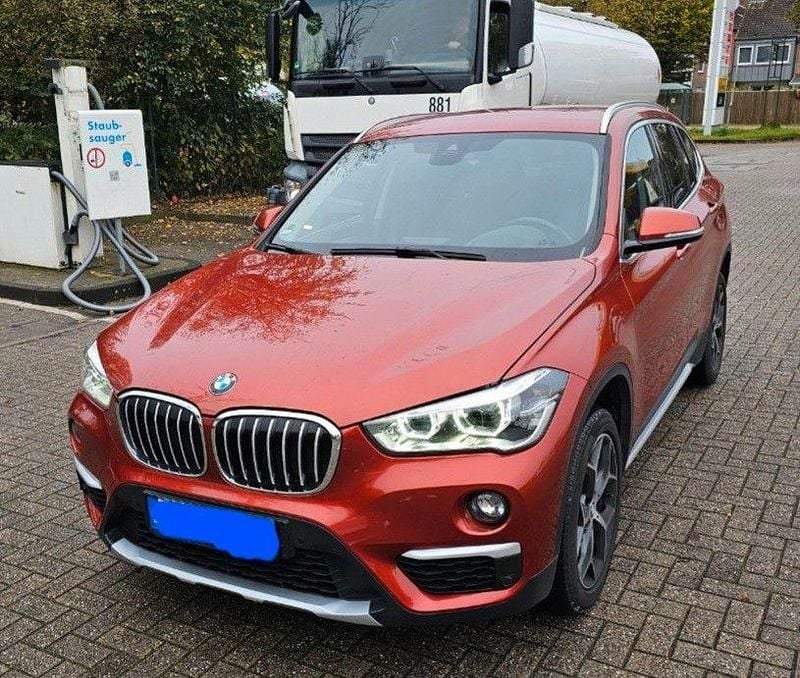 Orange Gebraucht 2019 BMW X1 xLine SUV | 22.222 € (Guter Preis) - Bild 1/4