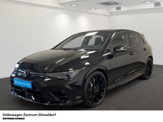 Schwarz Gebraucht 2024 VW Golf VIII Black Edition Limousine | 53.990 € (Teuer) - Bild 1/4