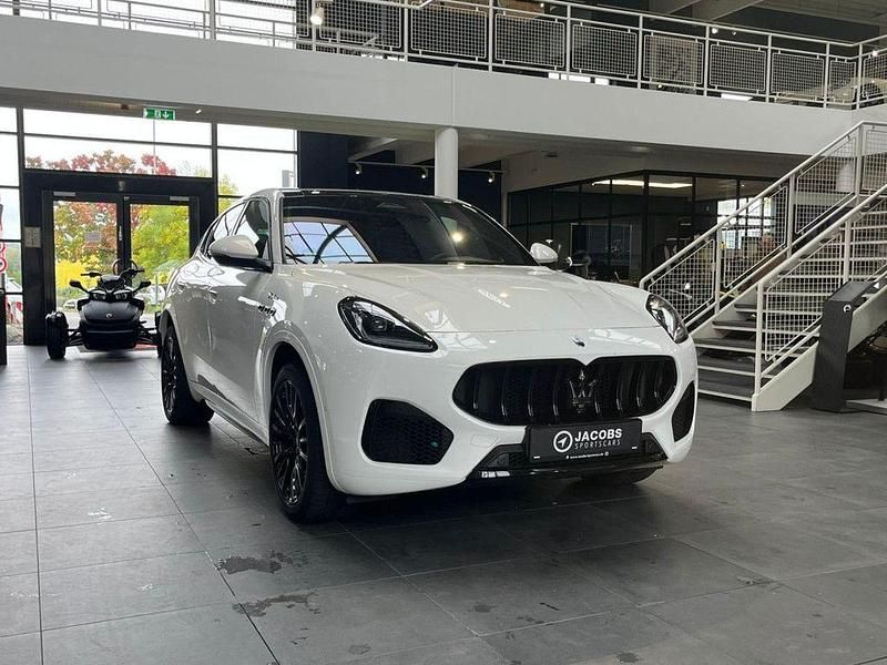 Weiß Gebraucht 2024 Maserati Grecale SUV | 67.980 € (Fairer Preis) - Bild 1/4