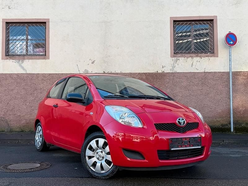 Gebraucht Toyota Yaris 63 PS (46 kW) 2009 Rot Kleinwagen