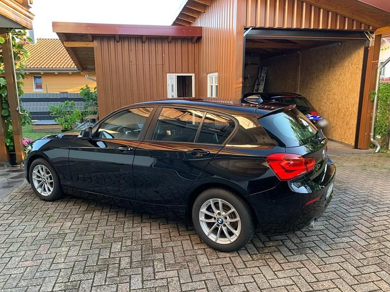 Gebraucht BMW 116 Advantage 116 PS (85 kW) 2019 Schwarz Kleinwagen