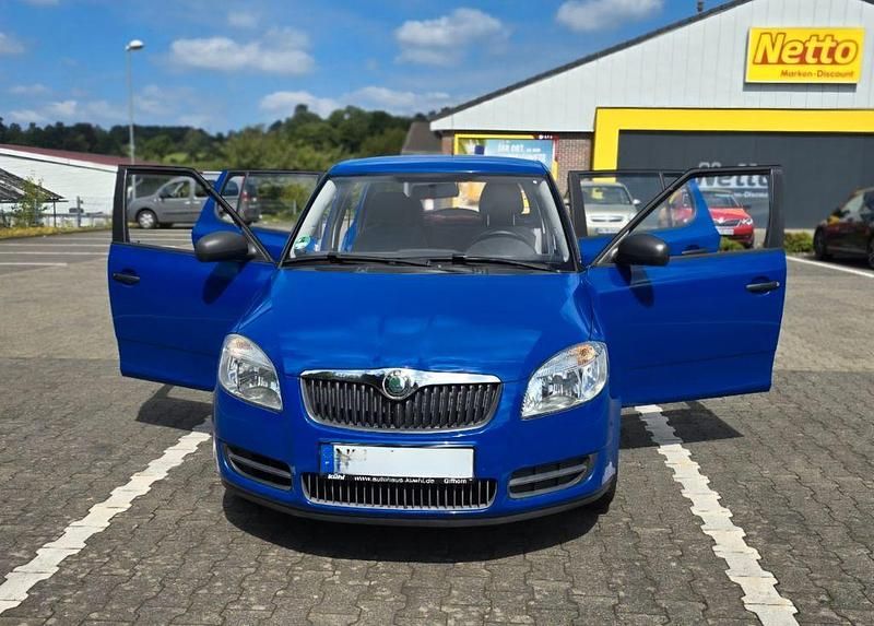 Gebraucht Skoda Fabia Classic 60 PS (44 kW) 2009 Blau Limousine