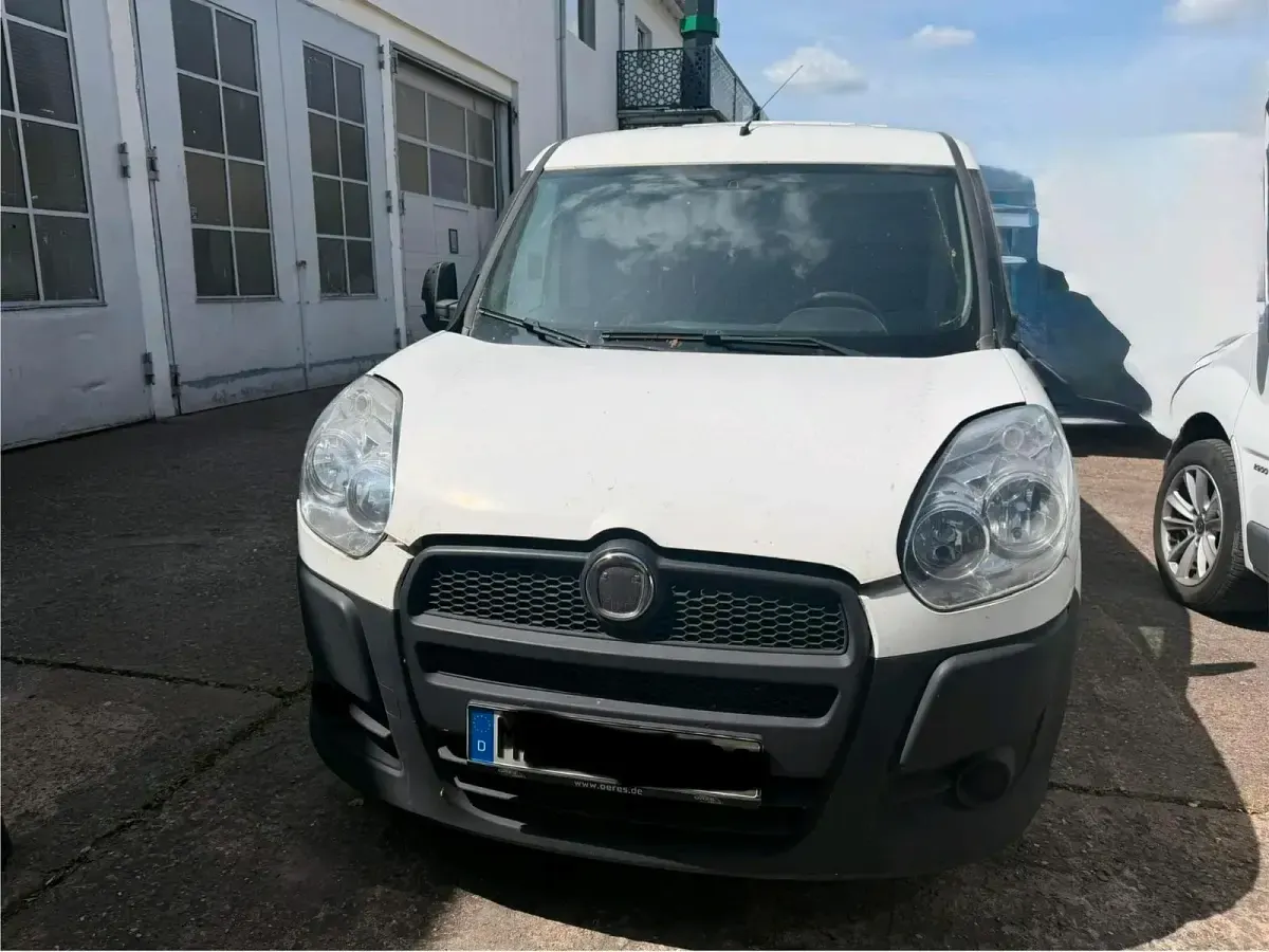Gebraucht Fiat Doblò 91 PS (66 kW) 2012 Weiß Van / Kleinbus