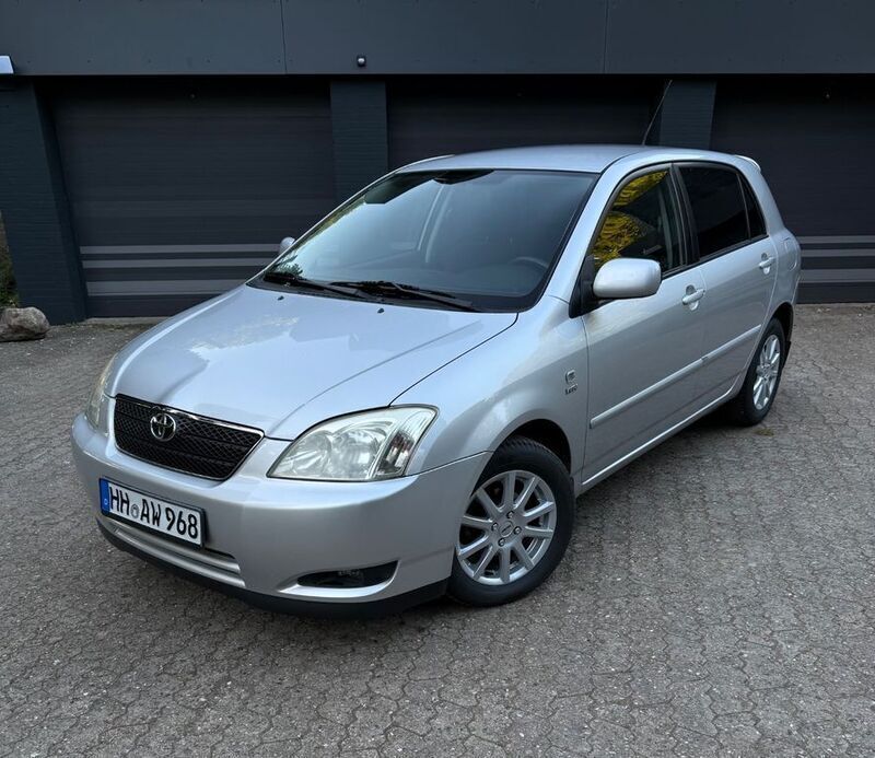 Silber Gebraucht 2004 Toyota Corolla Limousine | 4.690 € (Fairer Preis) - Bild 1/4