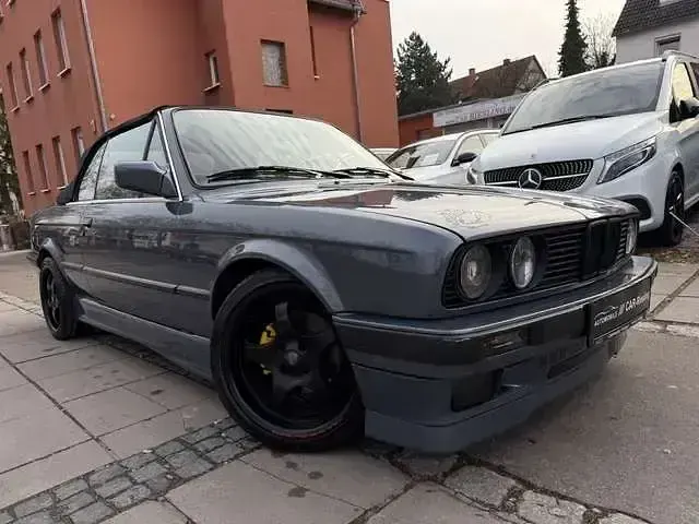 Gebraucht BMW 320 155 PS (114 kW) 1991 Grau