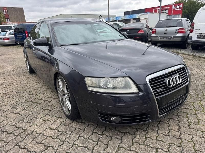 Grau Gebraucht 2004 Audi A6 Comfort Limousine | 3.990 € (Superpreis) - Bild 1/4