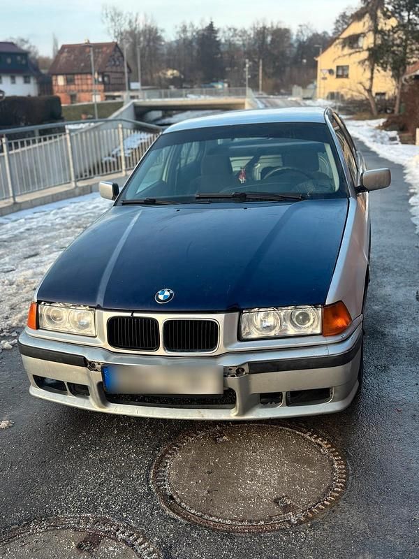 Gebraucht BMW 316 102 PS (75 kW) 1997 Silber Limousine