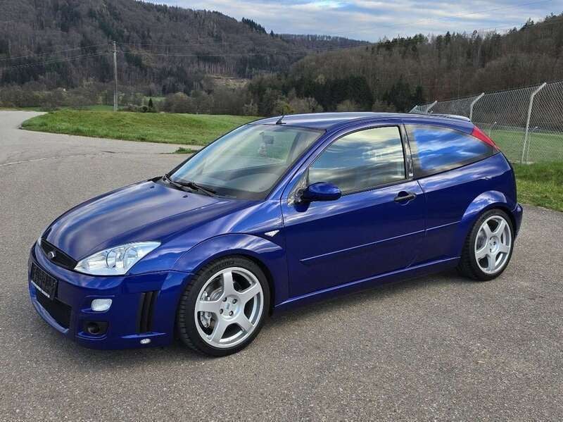 Blau Gebraucht 2004 Ford Focus RS Limousine | 42.000 € - Bild 1/4