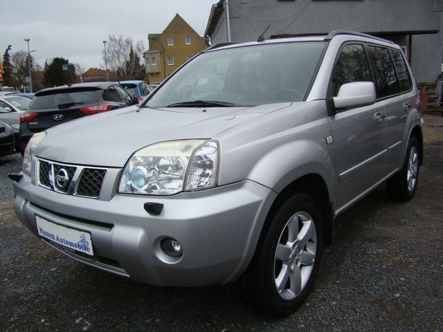 Silber metallic Gebraucht 2006 Nissan X-Trail SUV | 6.970 € - Bild 1/4