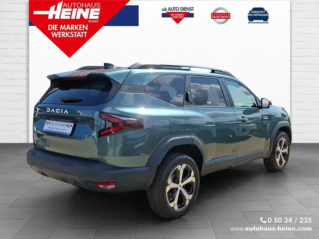 Neu Dacia Bigster Journey 140 PS (102 kW) 2026 Zedergrün SUV
