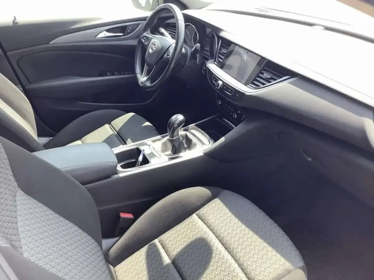 Gebraucht Opel Insignia 170 PS (125 kW) 2018 Schwarz Kombi