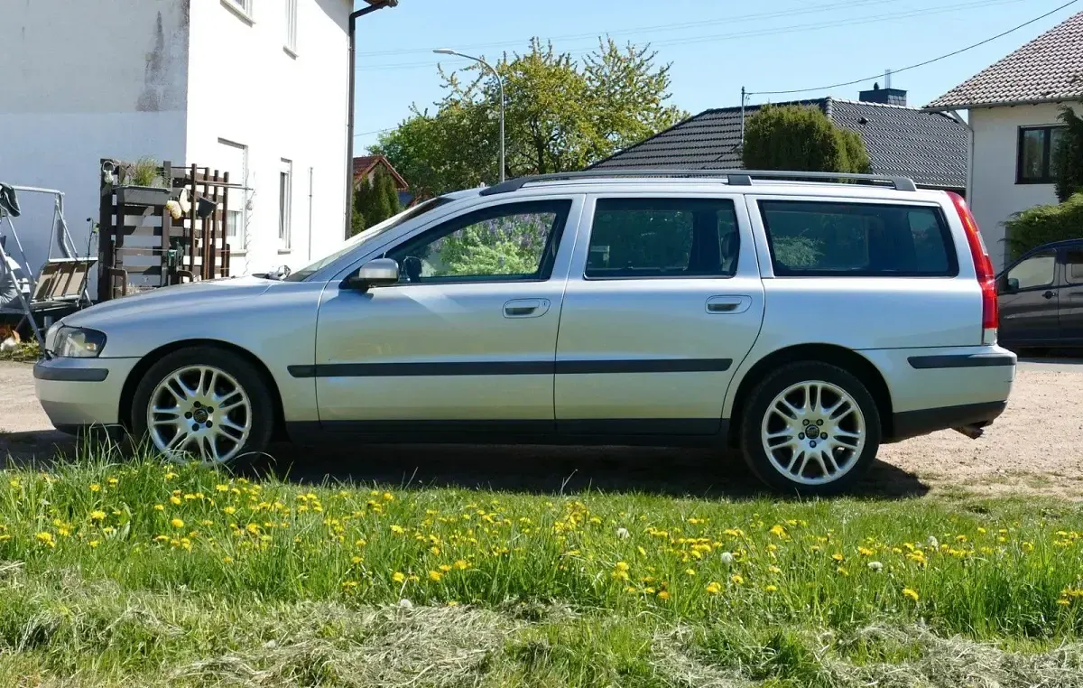 Gebraucht Volvo V70 209 PS (153 kW) 2003 Silber Kombi